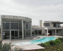 Enlarge photo
